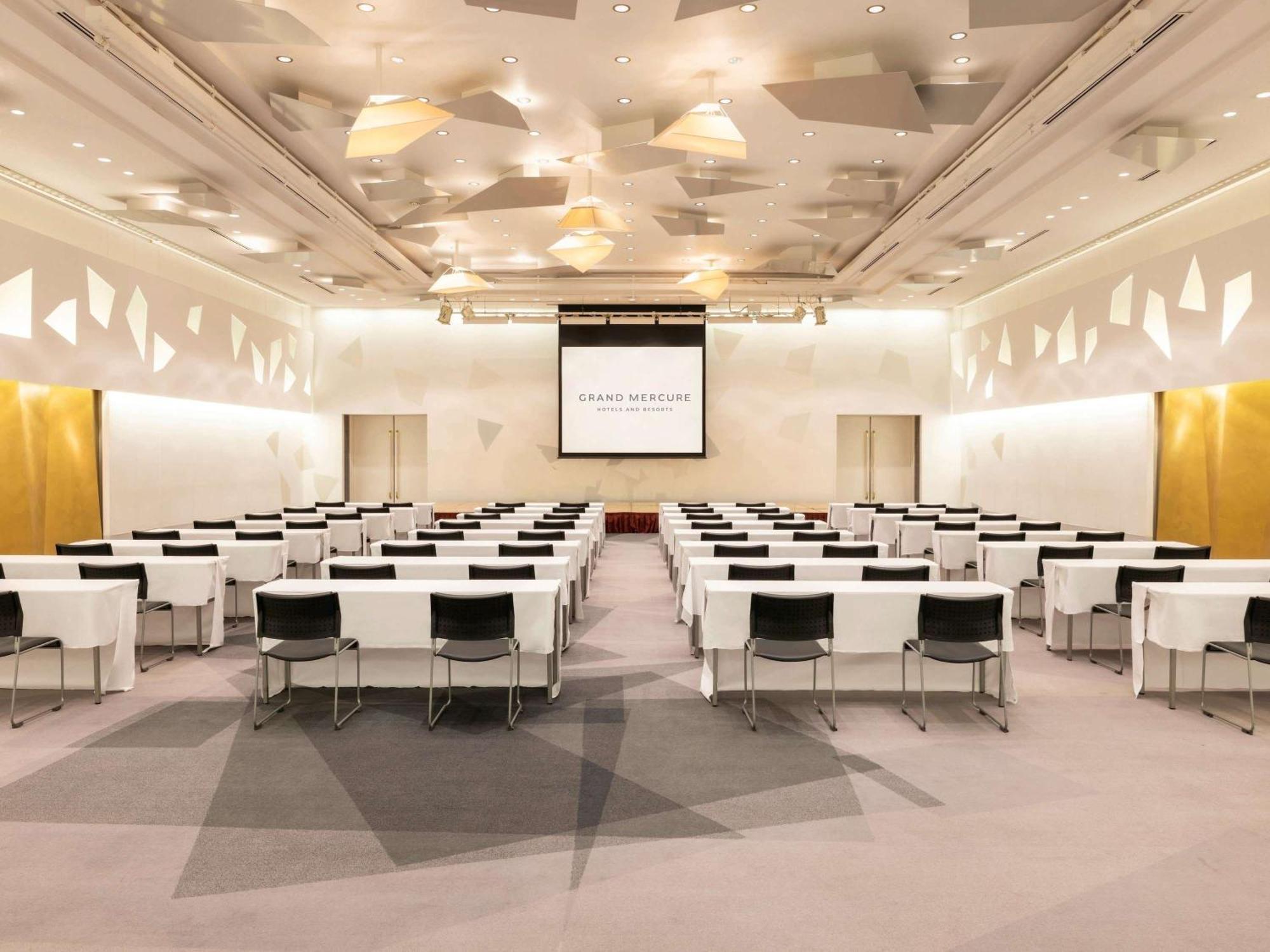 Grand Mercure Sapporo Odori Park Esterno foto
